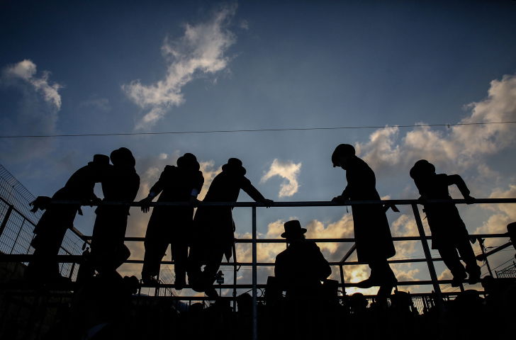 התחזית: עדיין חם מהרגיל; ייתכן גשם מקומי