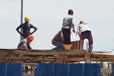 האם ניתן לכפות את  חלוקת הגג או החצר לצורך בניה?