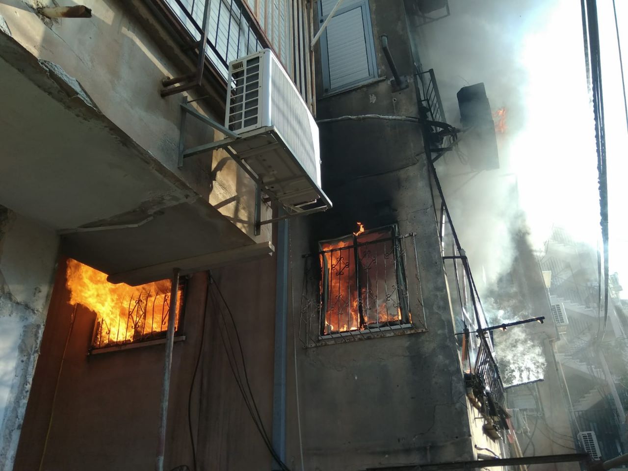 האמא ל'כיכר': הכל עלה באש, צריכים עזרה