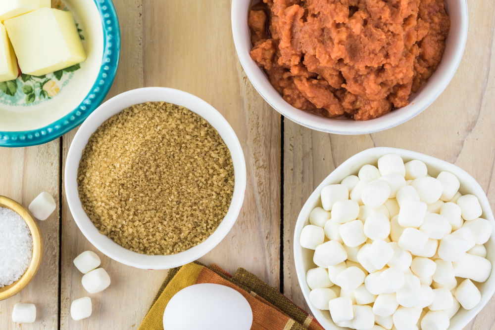 עוגיות בטטה מסוכרות עם ציפוי מרשמלו