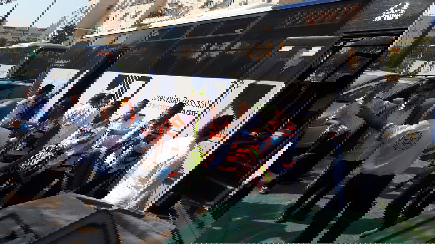 ילד בן 7 נדרס על ידי אוטובוס; מצבו קשה