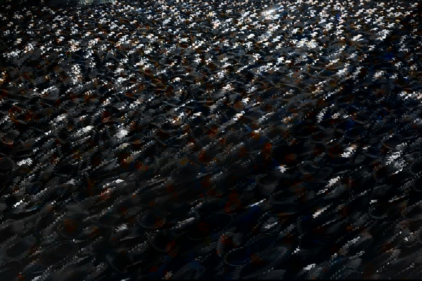 צפו: רבבות בקבלת פנים לאדמו"ר מסאטמר