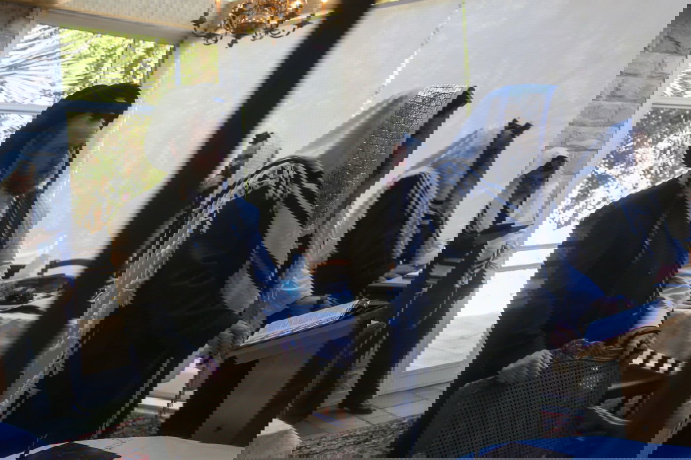 במטוס הנגידים: האדמו"ר מסאטמר נחת בישראל