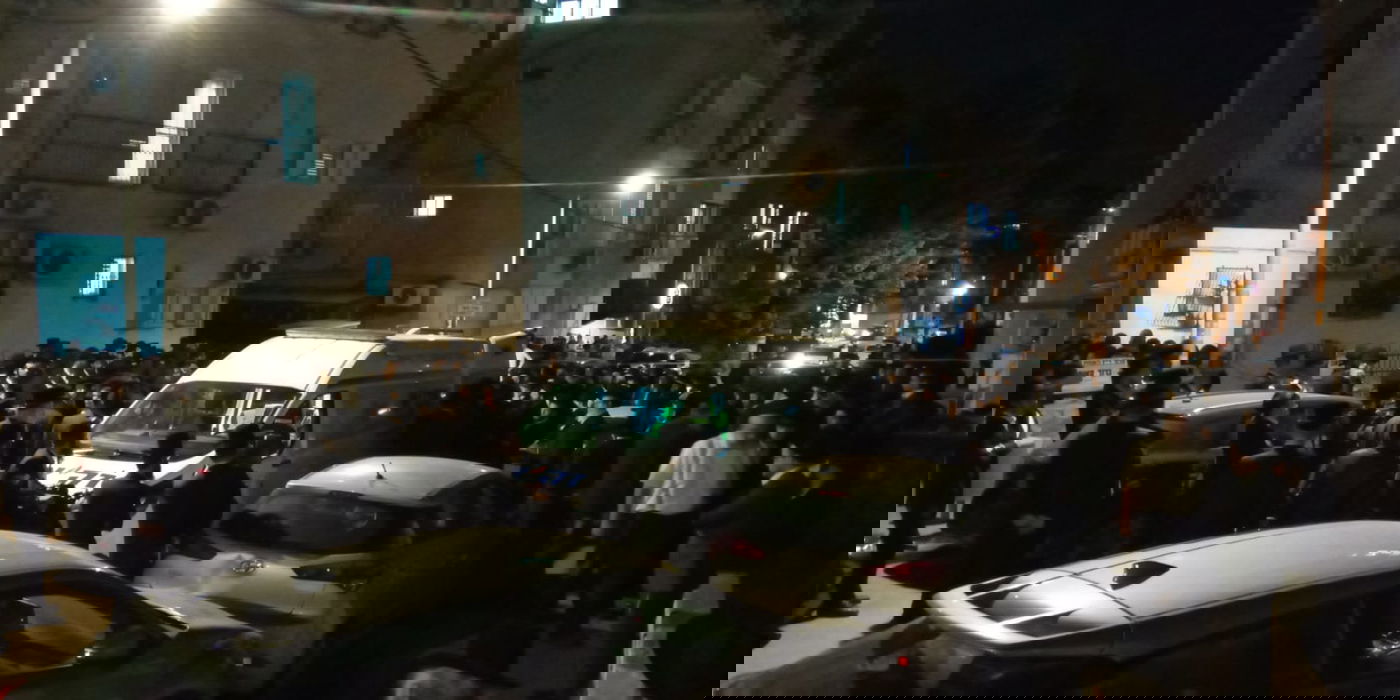 מאות בהלוויית הבחור שהתמוטט בבני ברק