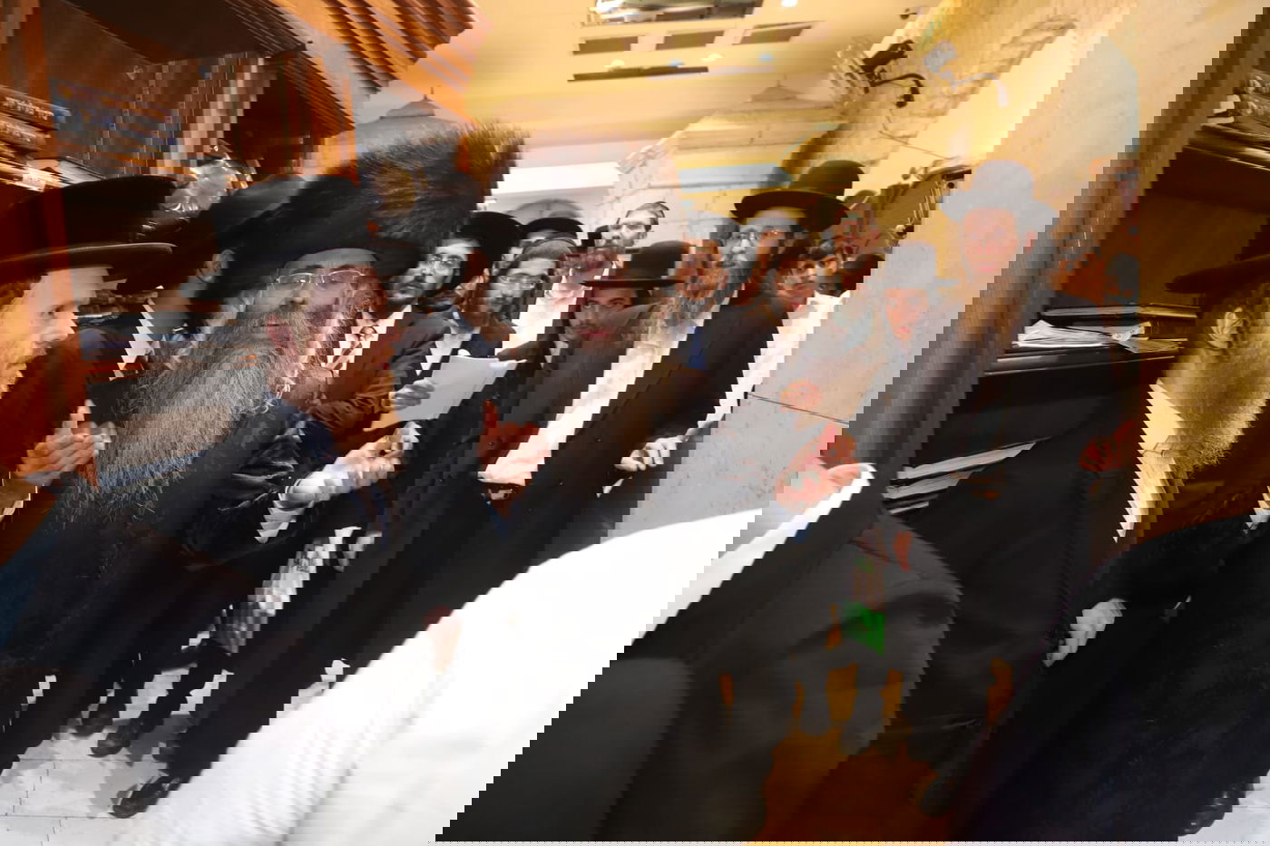 80 אלף מתפללים, מיליוני פרקי תהלים, רבבות שמות, נהרי דמעות