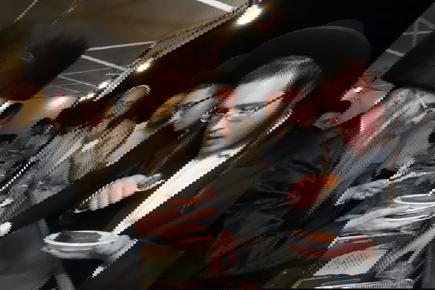 80 אלף מתפללים, מיליוני פרקי תהלים, רבבות שמות, נהרי דמעות