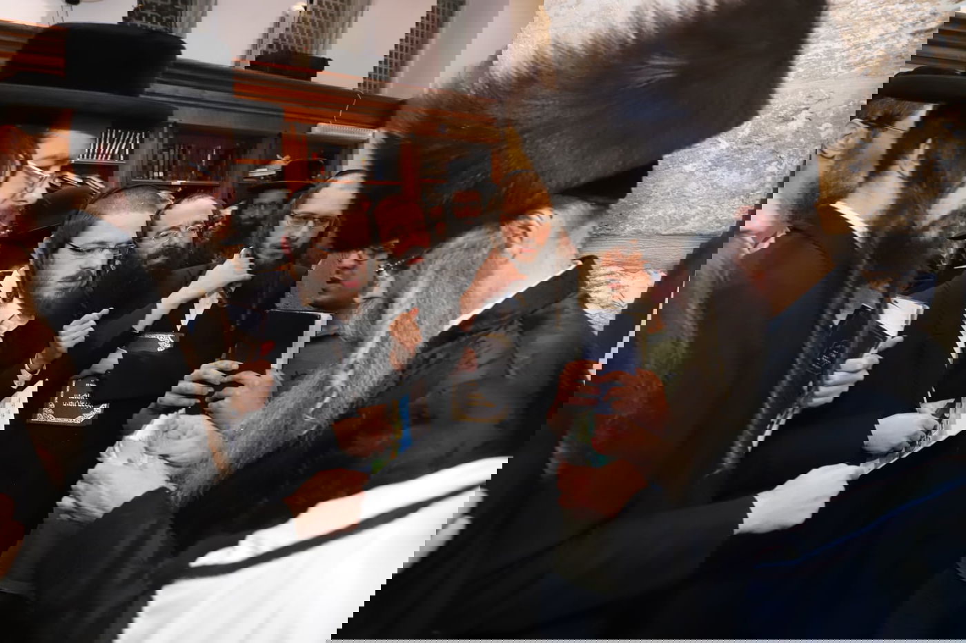 80 אלף מתפללים, מיליוני פרקי תהלים, רבבות שמות, נהרי דמעות