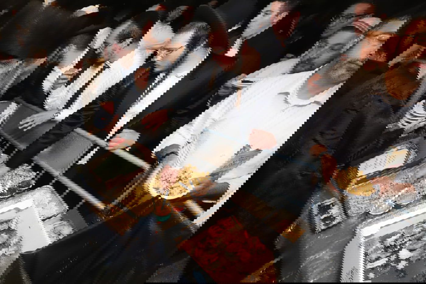 80 אלף מתפללים, מיליוני פרקי תהלים, רבבות שמות, נהרי דמעות