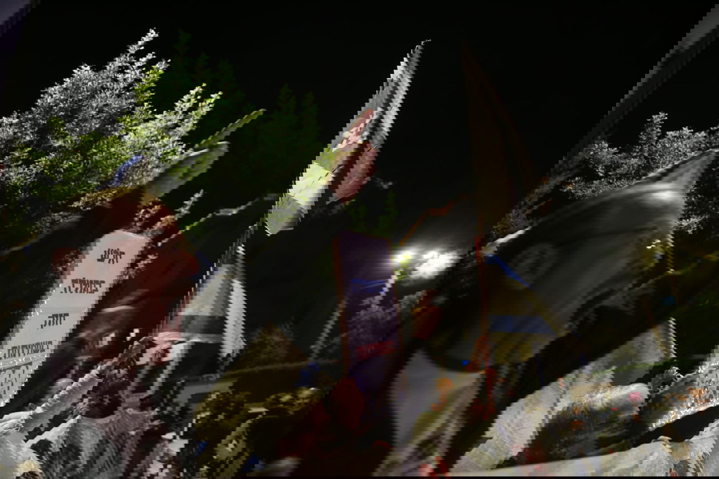 זעם מתפרץ: ה'ביביסטים' באו לתמוך בראש הממשלה