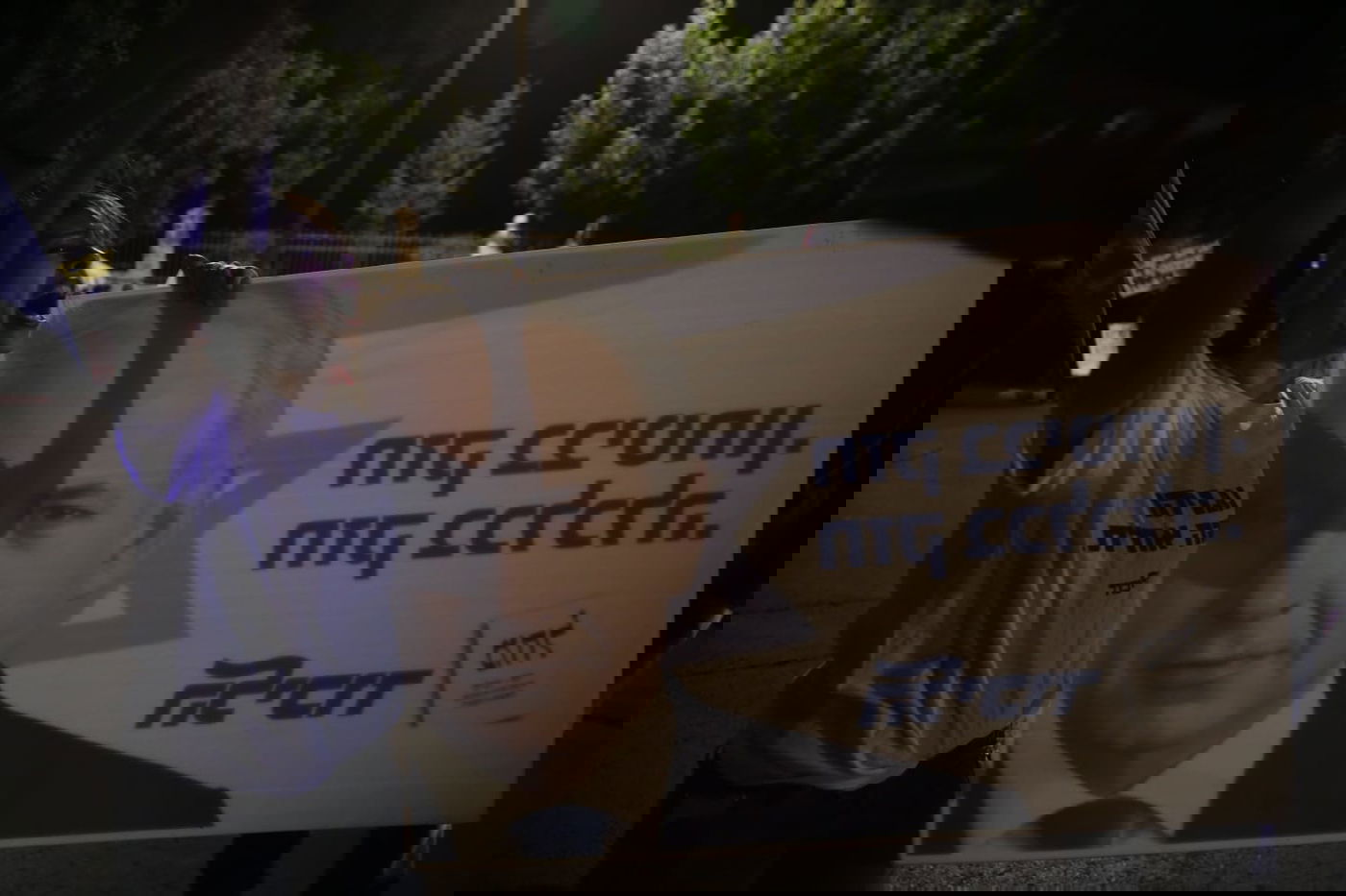 זעם מתפרץ: ה'ביביסטים' באו לתמוך בראש הממשלה