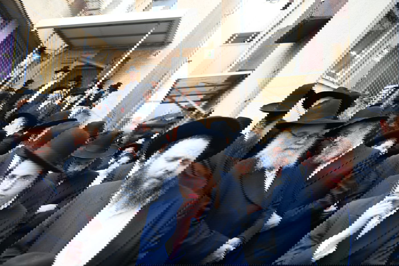 ה'חזונאישניקים' ליוו את רבם למנוחות. תיעוד