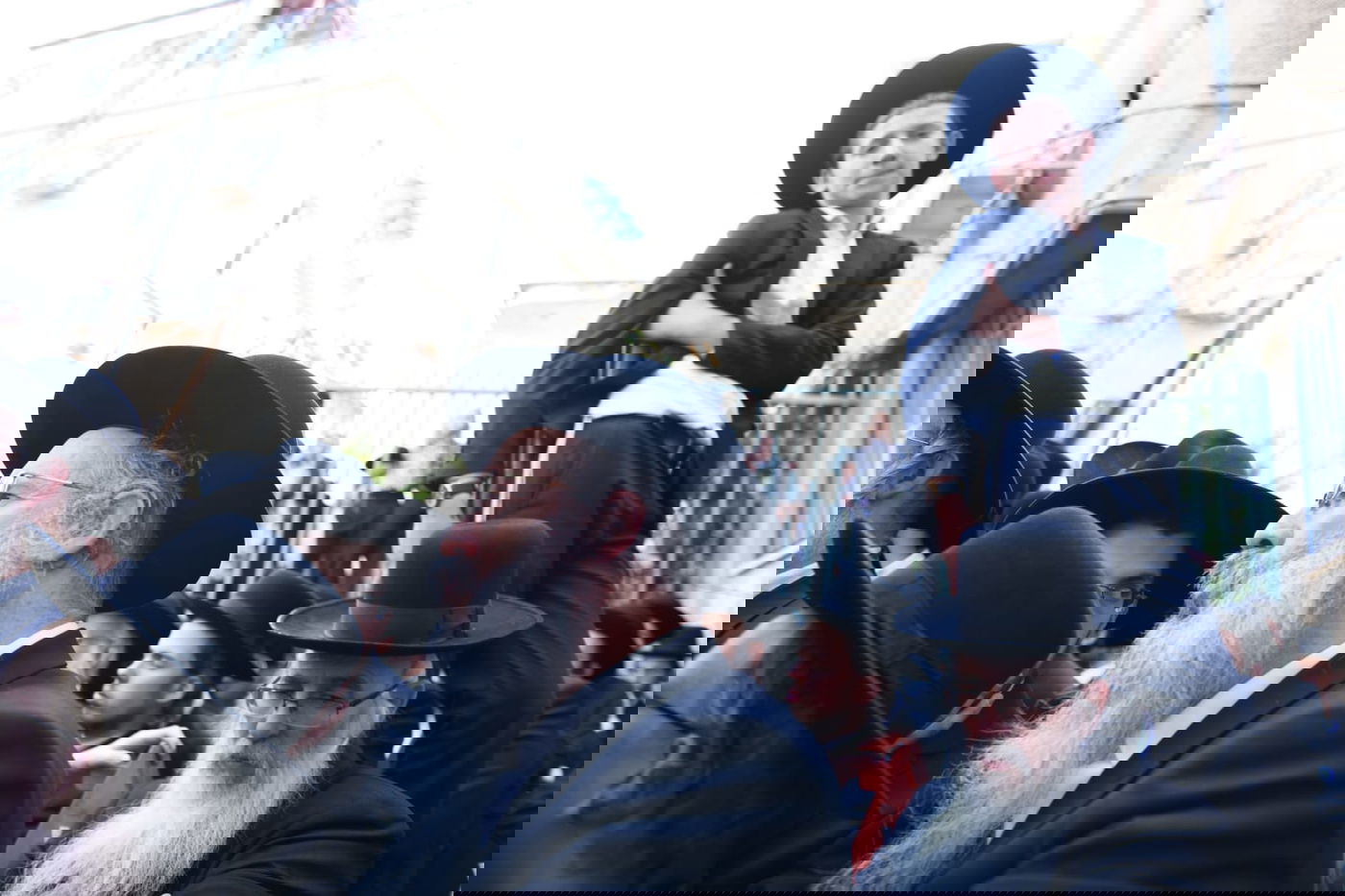 ה'חזונאישניקים' ליוו את רבם למנוחות. תיעוד