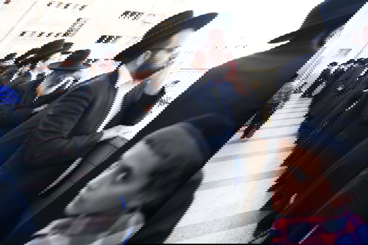 ה'חזונאישניקים' ליוו את רבם למנוחות. תיעוד