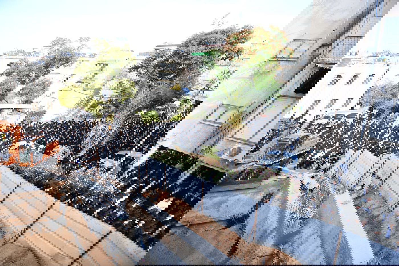 ה'חזונאישניקים' ליוו את רבם למנוחות. תיעוד