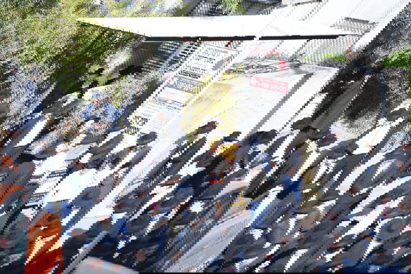 ה'חזונאישניקים' ליוו את רבם למנוחות. תיעוד