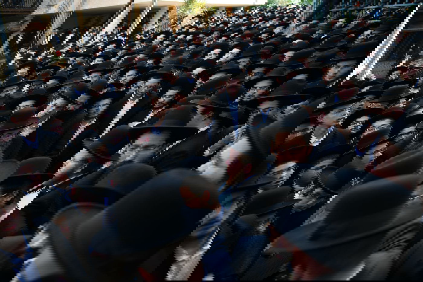 ה'חזונאישניקים' ליוו את רבם למנוחות. תיעוד