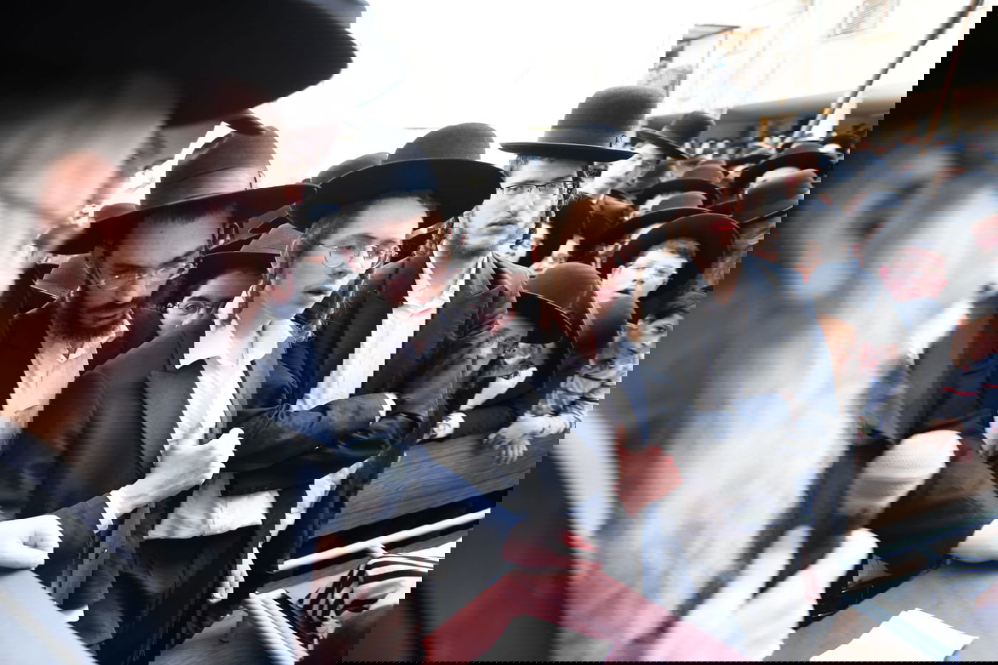 ה'חזונאישניקים' ליוו את רבם למנוחות. תיעוד