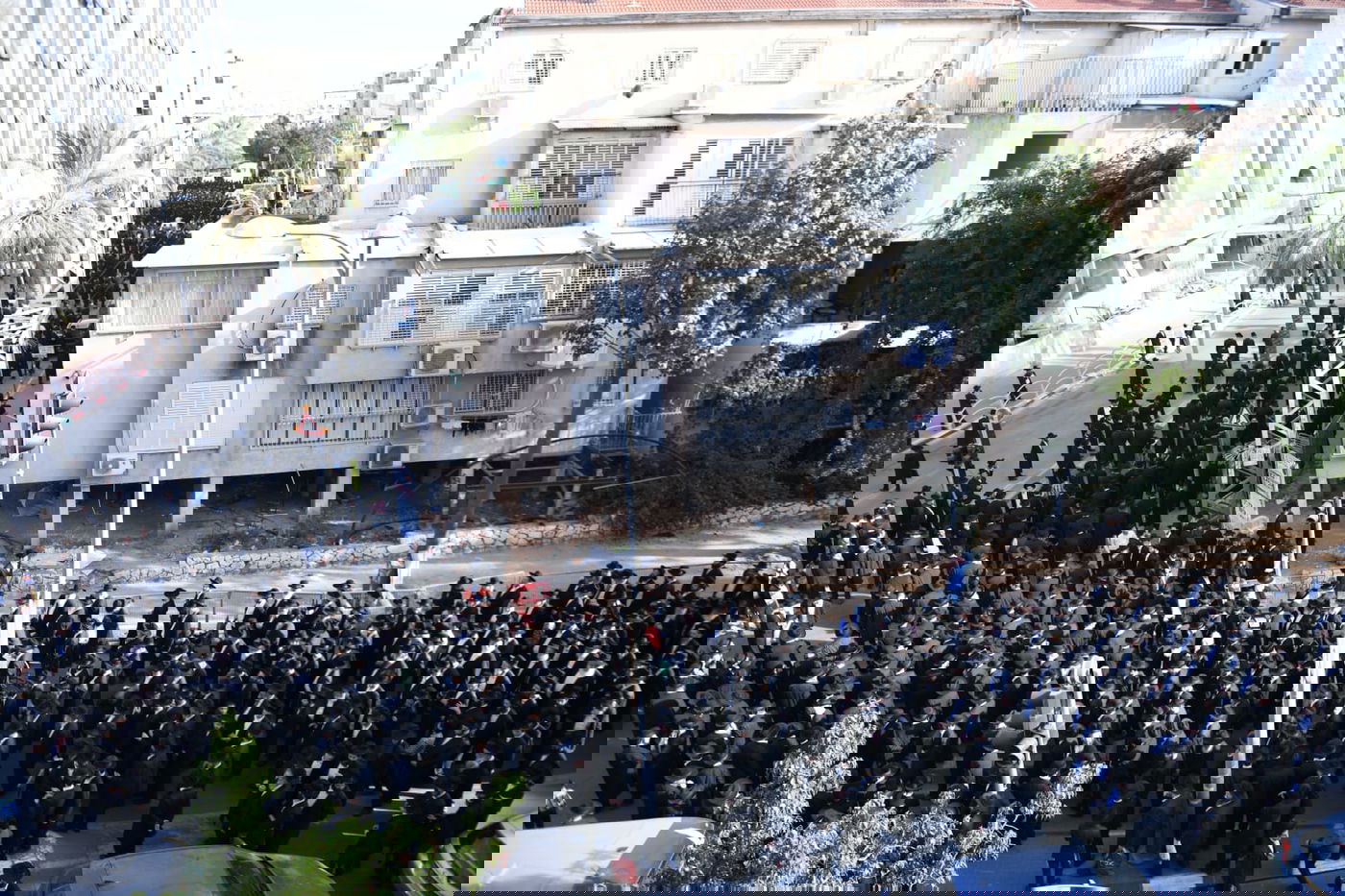 ה'חזונאישניקים' ליוו את רבם למנוחות. תיעוד