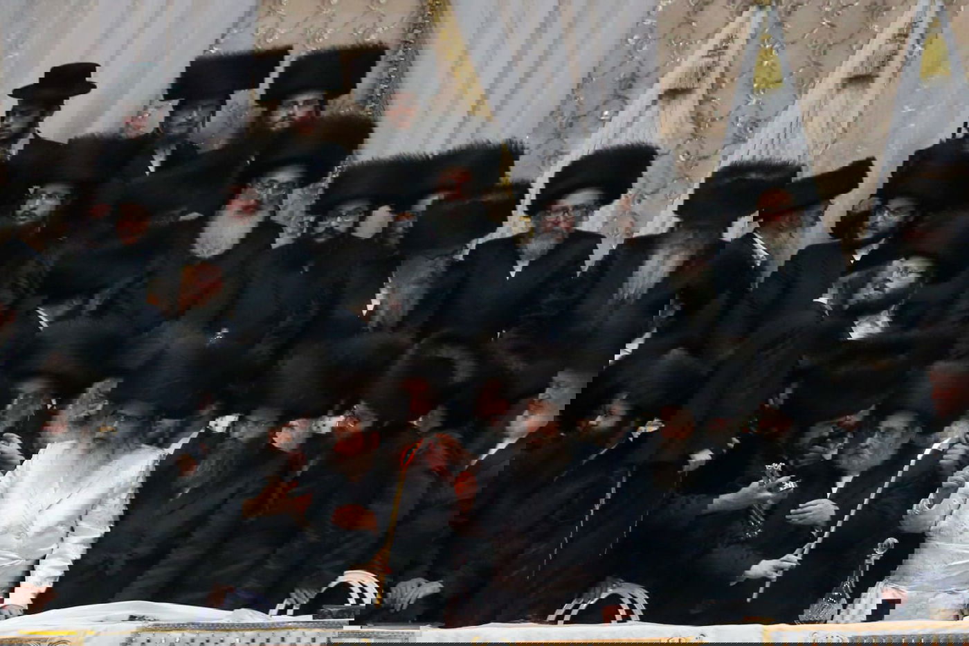 אלפים ב'טיש' של האדמו"ר מסאטמר; ה'עליות' נמכרו בחצי מיליון דולר