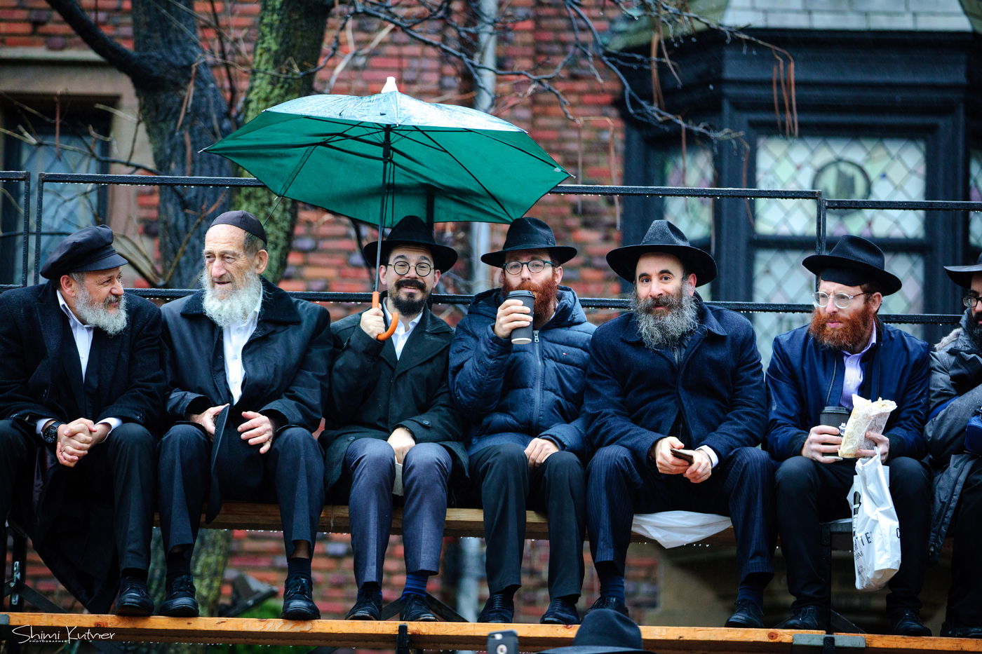 סיקור מיוחד ל'כיכר': שלוחי חב"ד נערכים לתמונה המסורתית