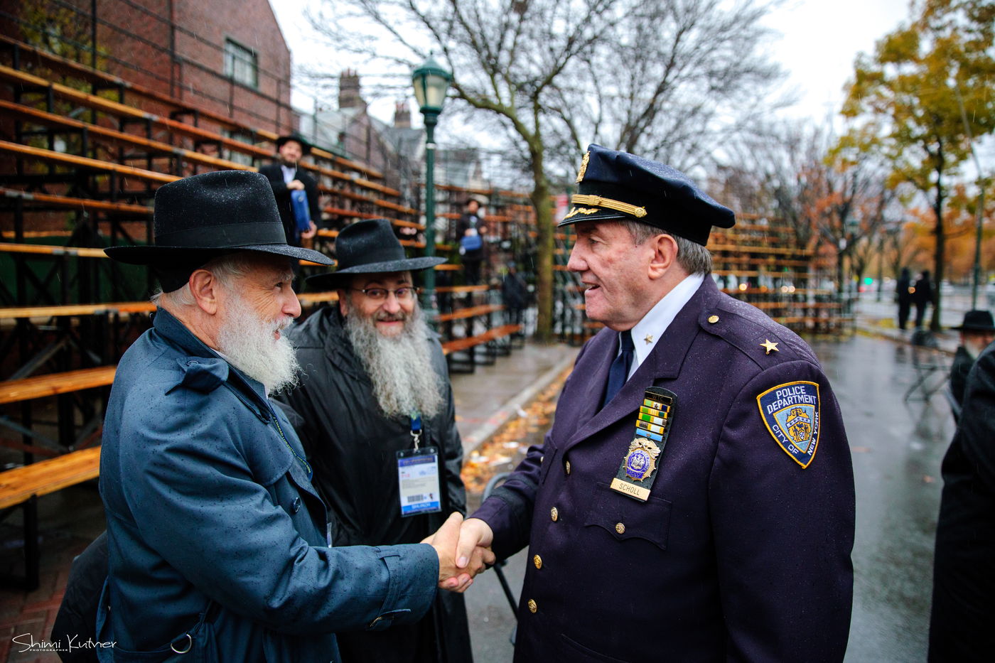 סיקור מיוחד ל'כיכר': שלוחי חב"ד נערכים לתמונה המסורתית