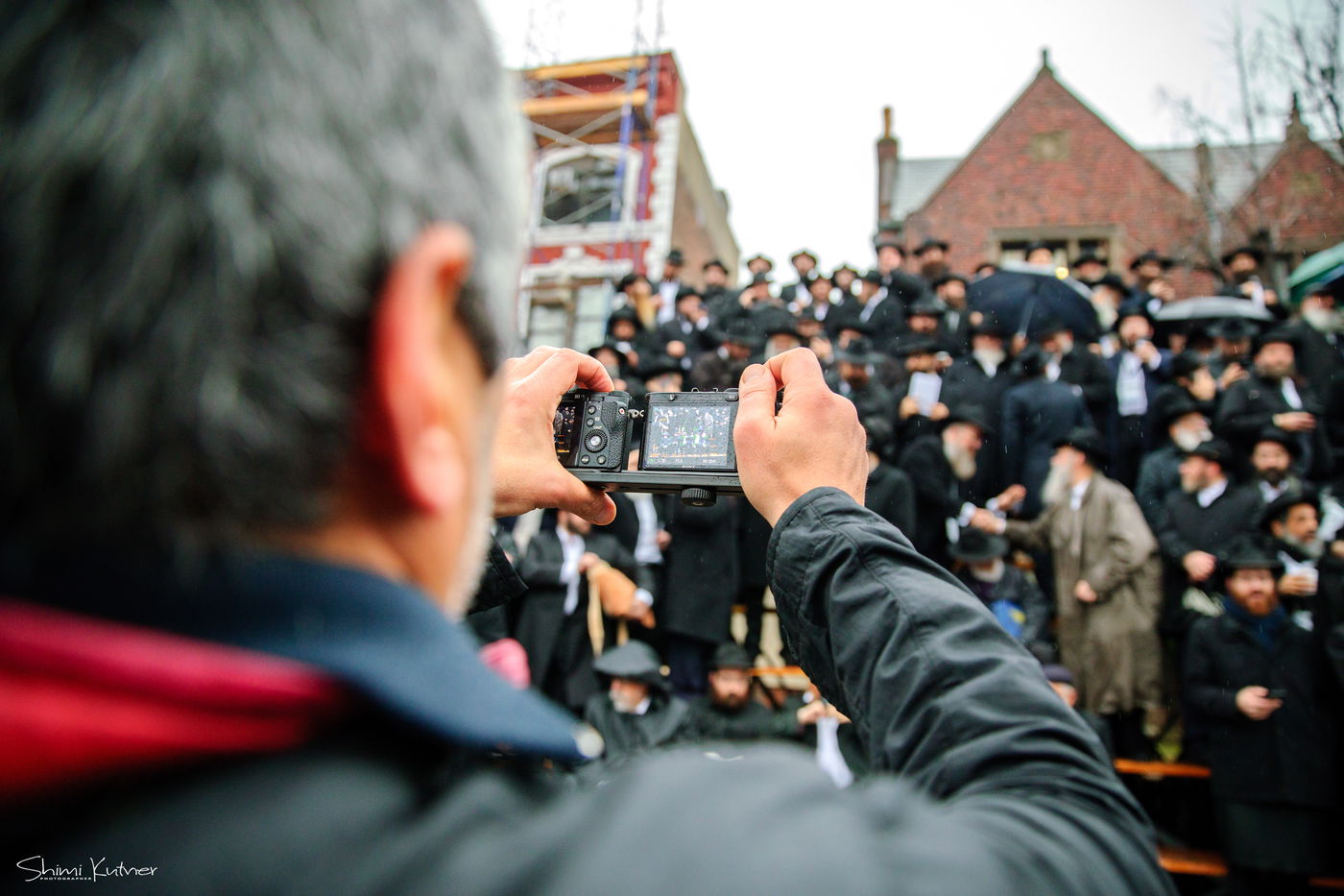 סיקור מיוחד ל'כיכר': שלוחי חב"ד נערכים לתמונה המסורתית