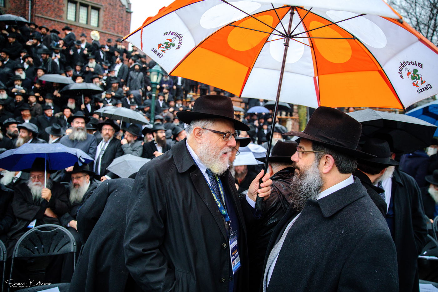 סיקור מיוחד ל'כיכר': שלוחי חב"ד נערכים לתמונה המסורתית