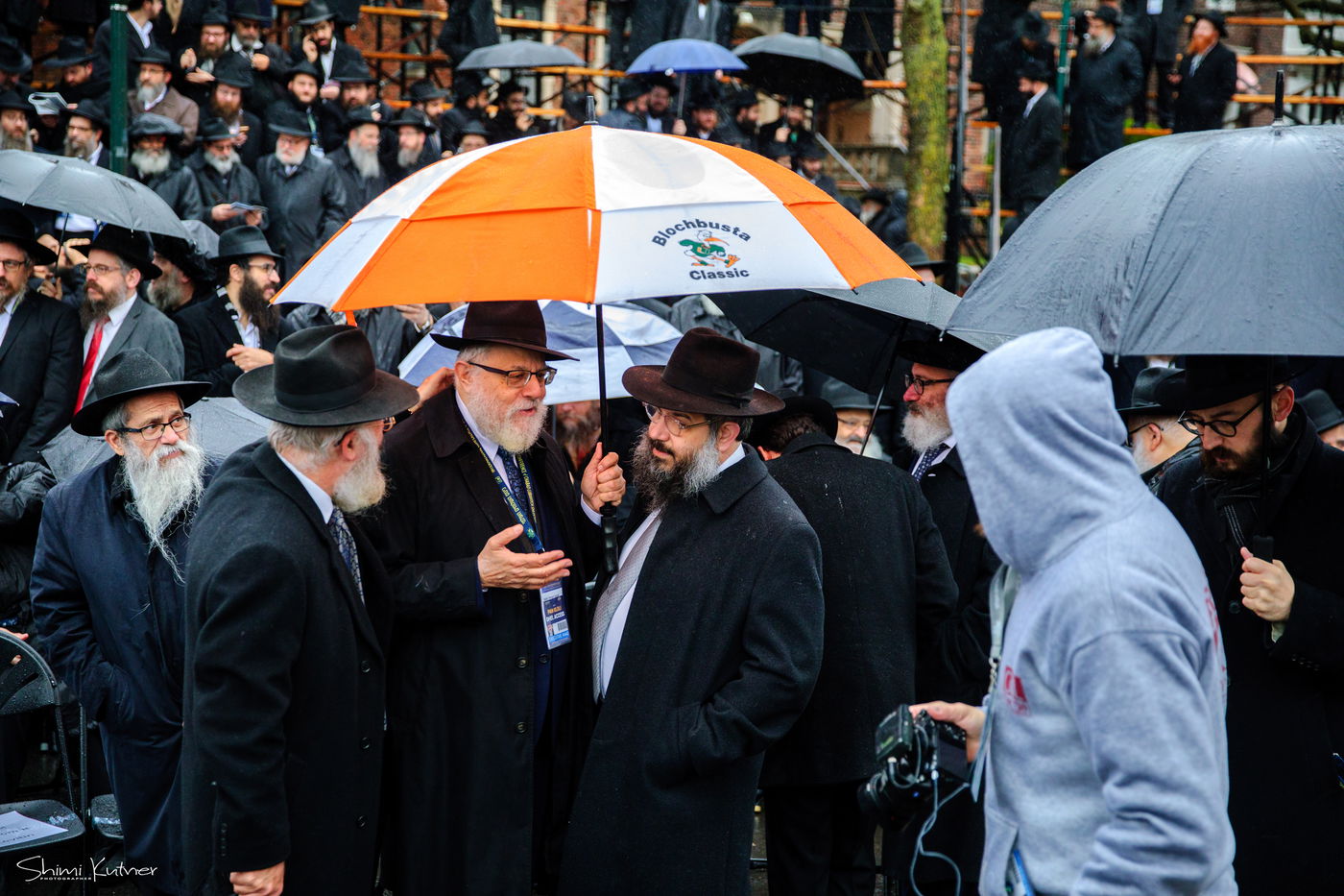סיקור מיוחד ל'כיכר': שלוחי חב"ד נערכים לתמונה המסורתית