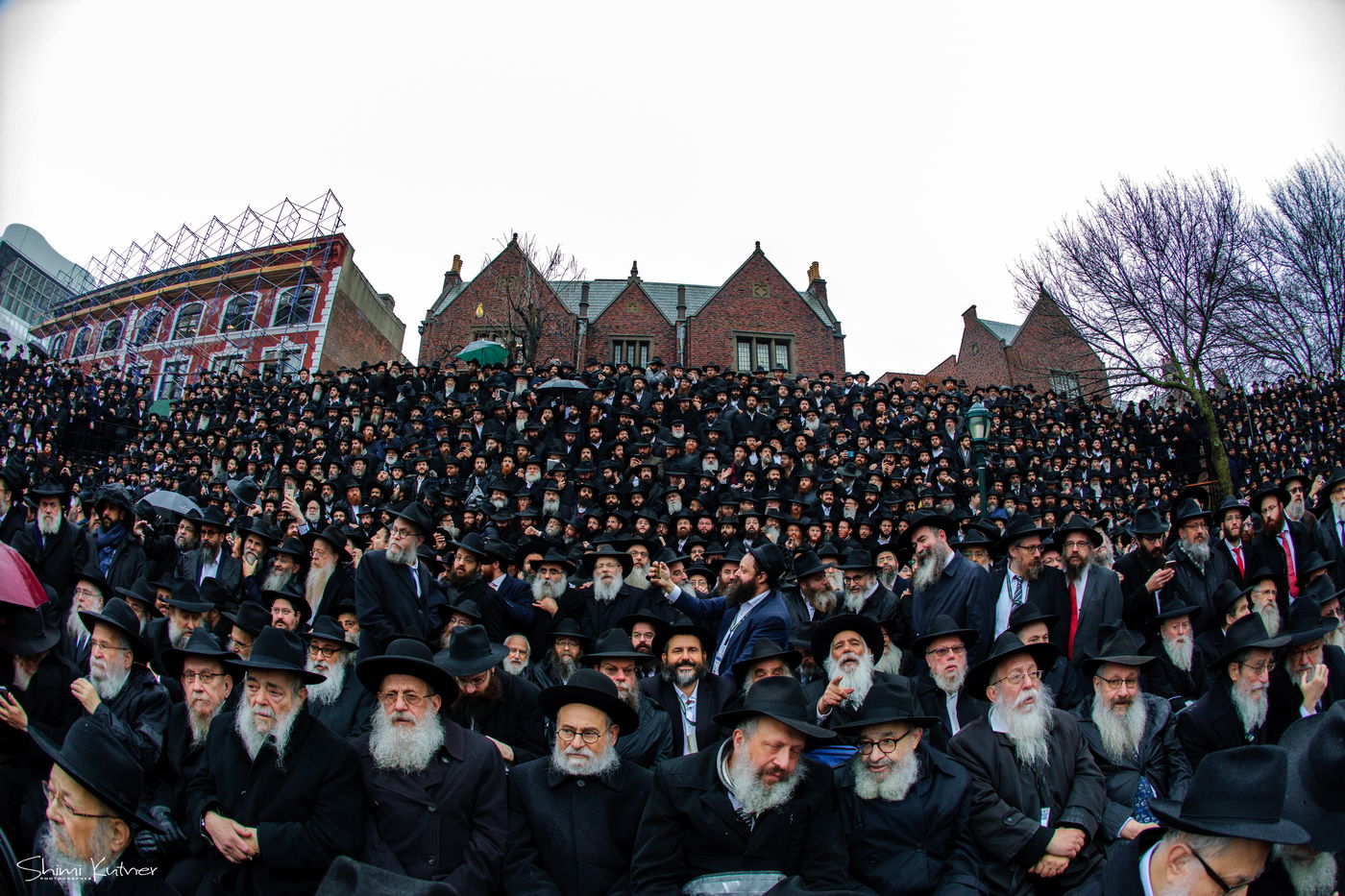 סיקור מיוחד ל'כיכר': שלוחי חב"ד נערכים לתמונה המסורתית