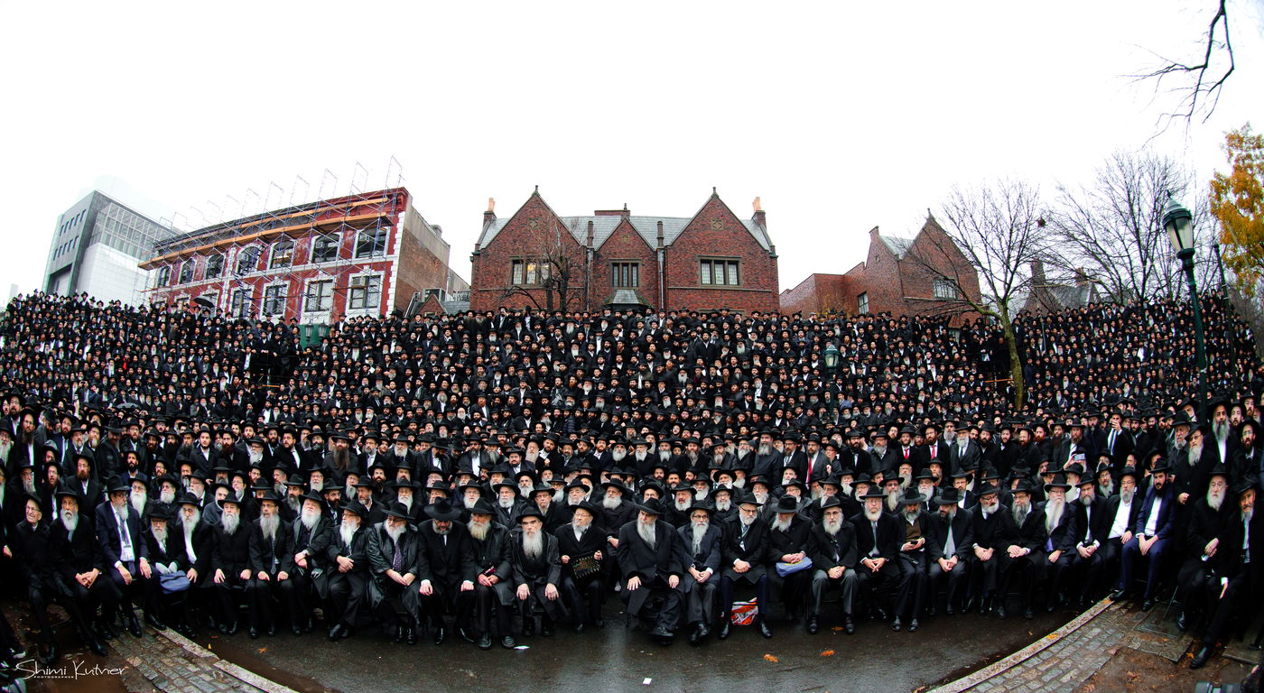 סיקור מיוחד ל'כיכר': שלוחי חב"ד נערכים לתמונה המסורתית