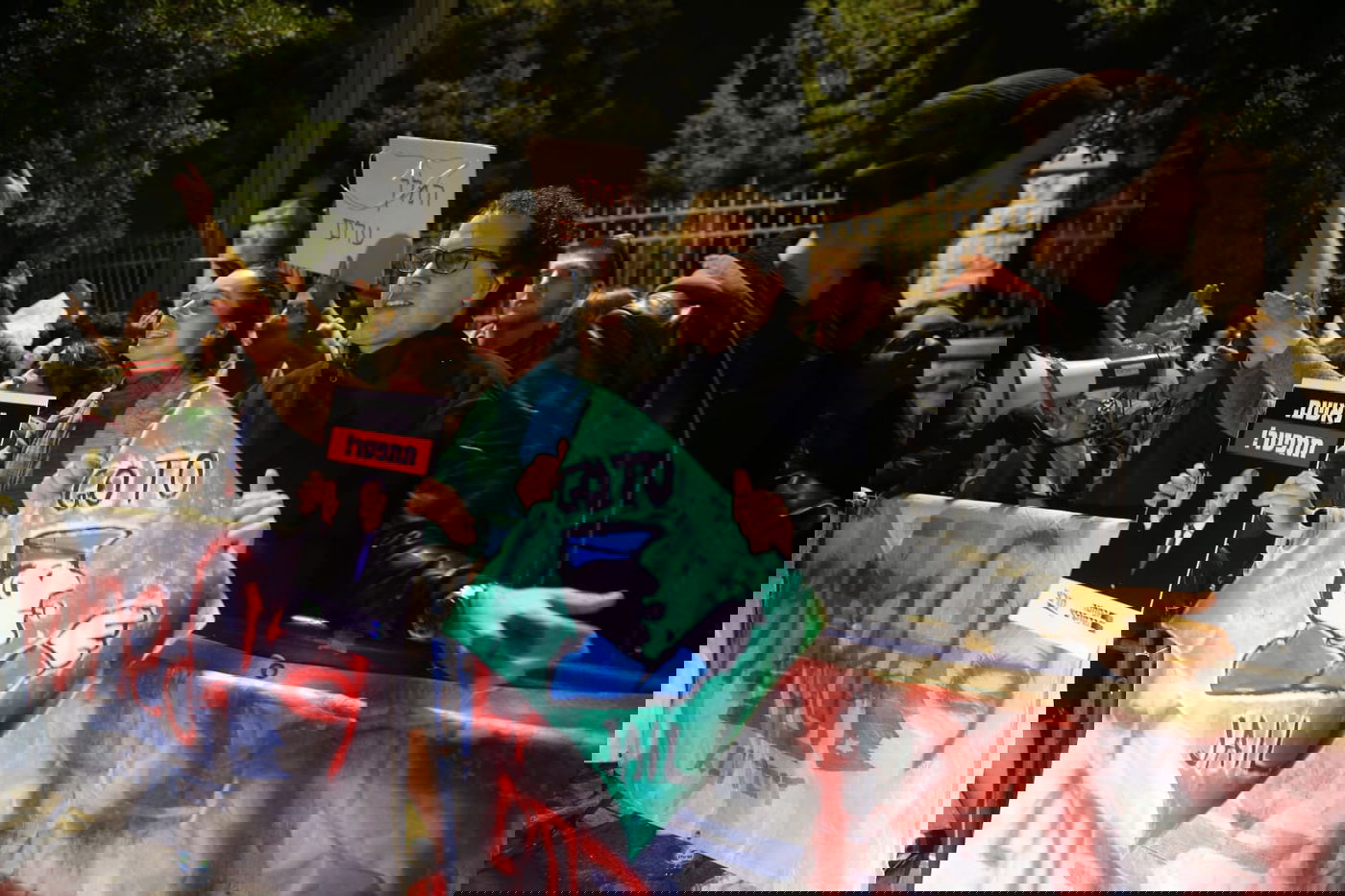 "ביבי מלך ישראל"; "אתם מרגשים אותי" • צפו