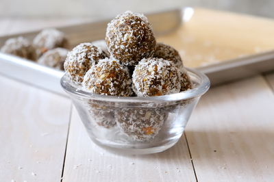 כדורי אנרגיה מתוקים שגם הילדים יאהבו