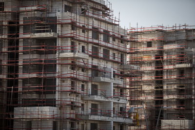 בניית שכונה חרדית בבית שמש, השנה