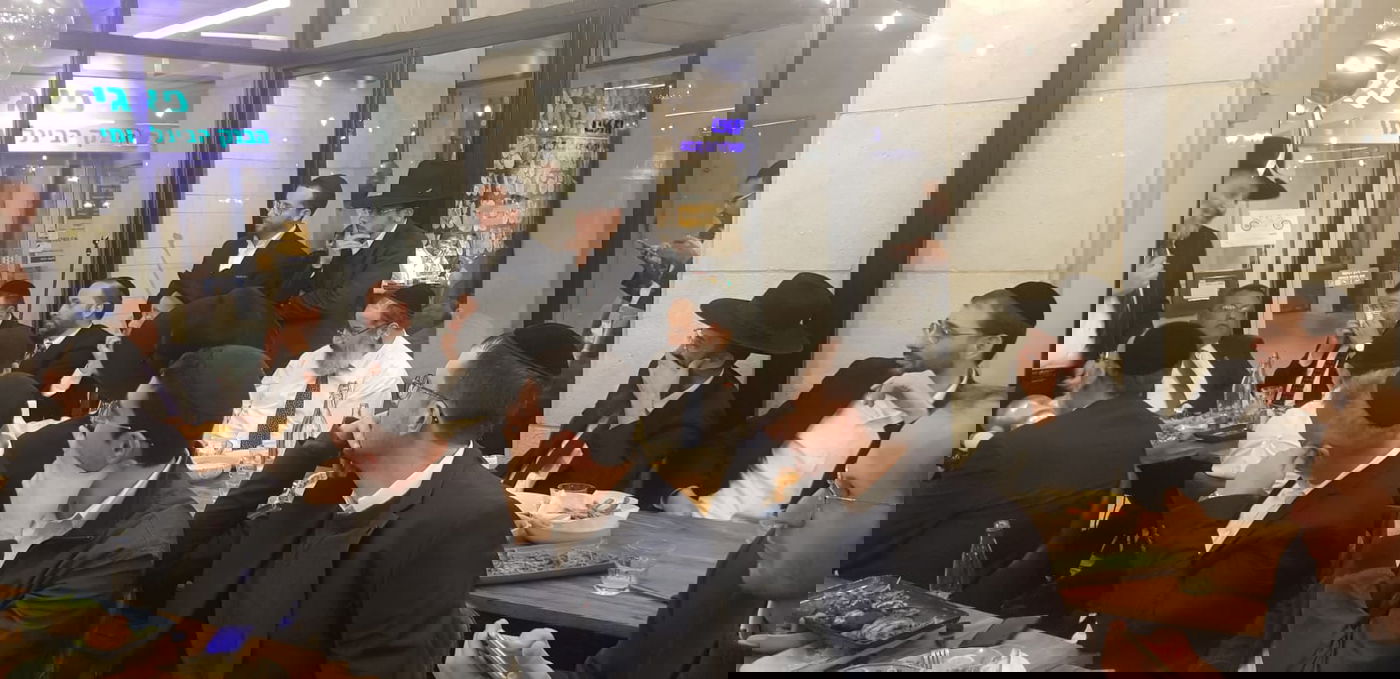 כך חגגו יום הולדת ליוסף חיים כלף - "איש הצללים" של אריה דרעי • צפו