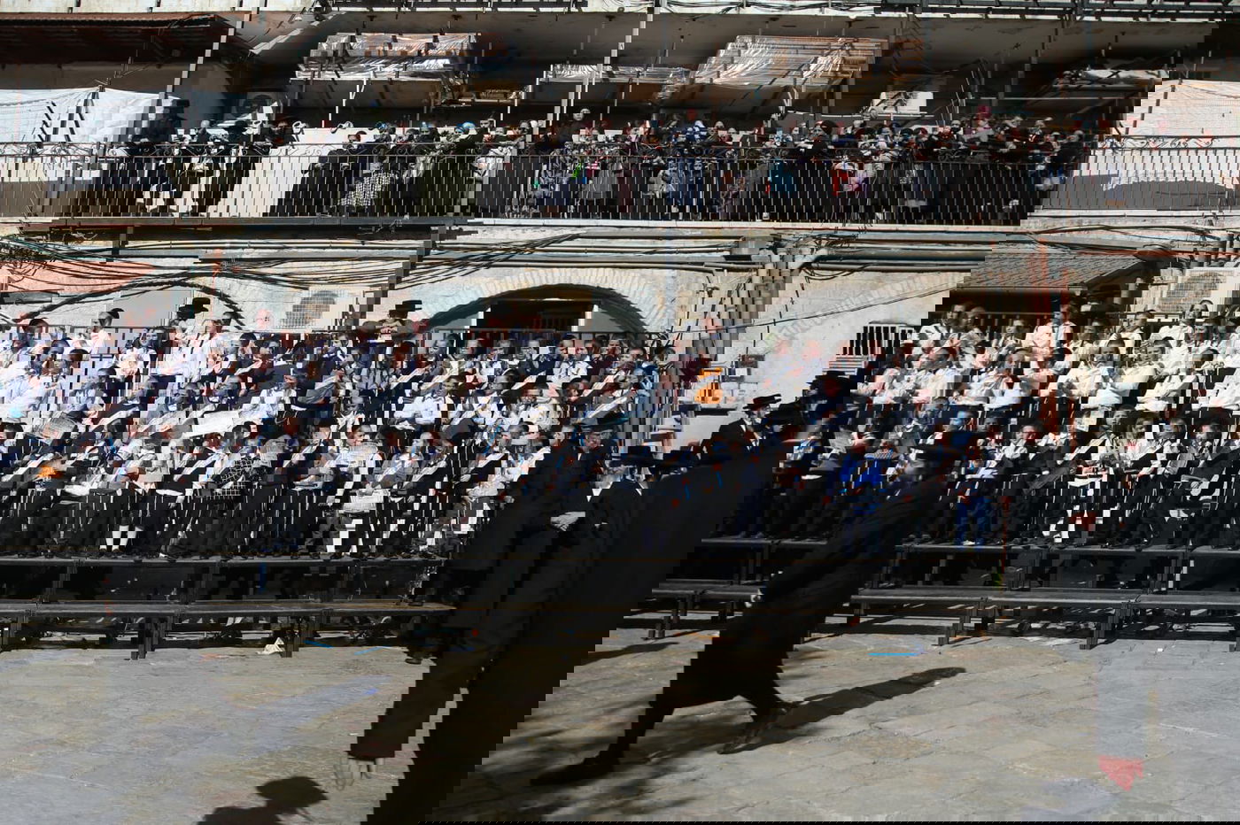 האדמו"ר מסאטמר בביקור במוסדות 'שומרי החומות'