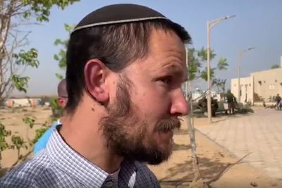 ה'מלמד' מתאר