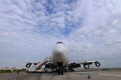 משנת 2020: שרים לא יורשו לטוס לחו"ל במימון המדינה