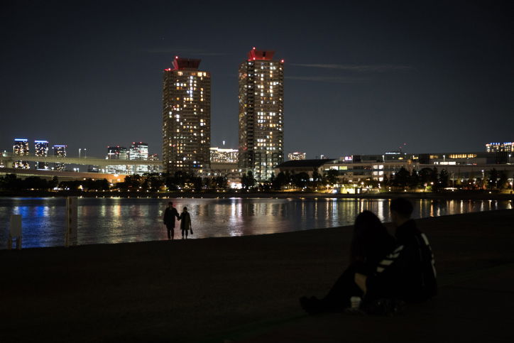 סיור דרך עדשת המצלמה ברחובות טוקיו