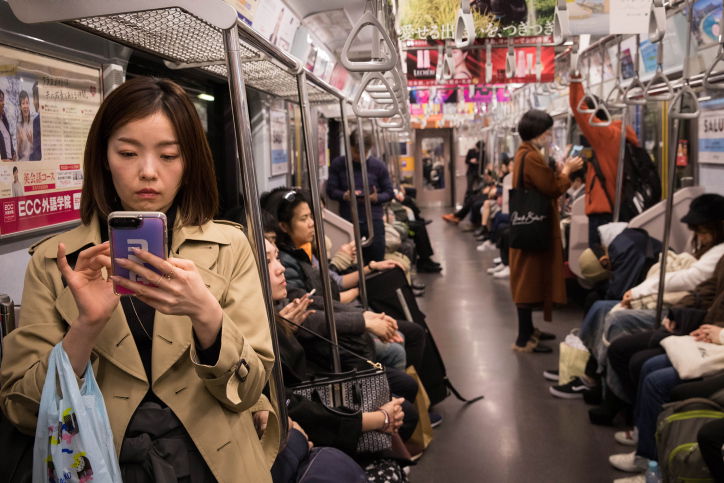 סיור דרך עדשת המצלמה ברחובות טוקיו