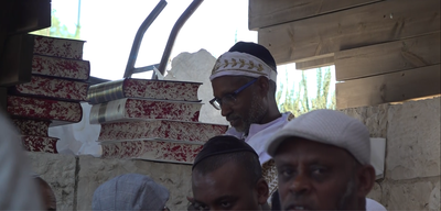 רבבות ב'סיגד' • "פעם זלזלו במנהגים שלנו"