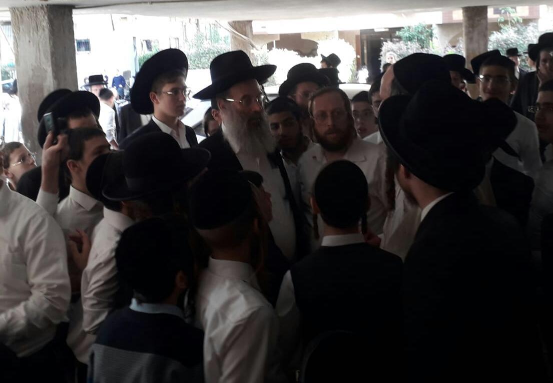 הבחור שנעצר בערב שבת, בגין סקרנות; שוחרר