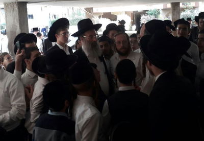 הבחור שנעצר בערב שבת, בגין סקרנות; שוחרר