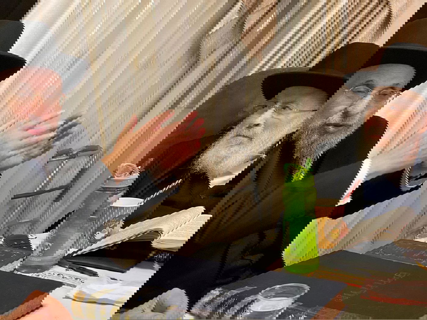 הגאון רבי שמעון אליטוב שב לביתו וכינס דיון הלכתי