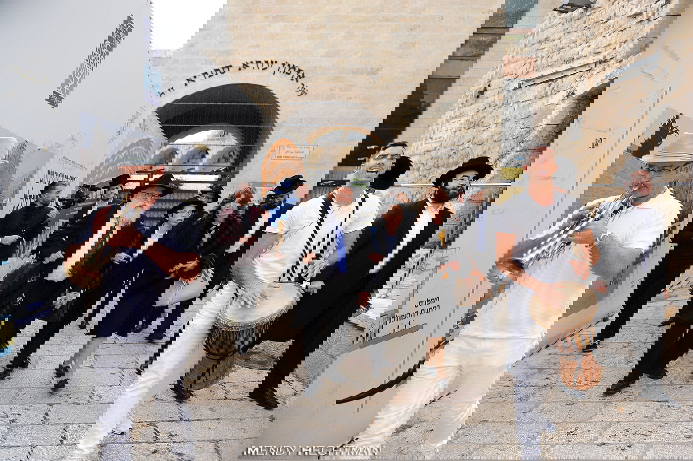 למחרת בר המצווה: מוישי הולצברג בכותל