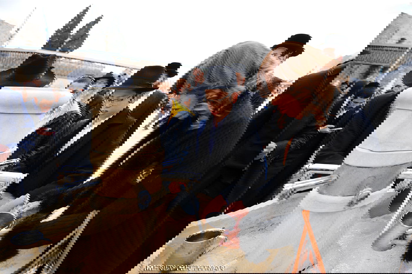 למחרת בר המצווה: מוישי הולצברג בכותל