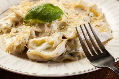 פסטה ברוטב שמנת בזיליקום