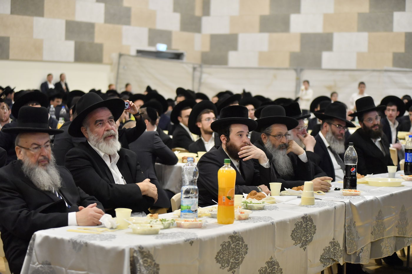 באשדוד סיימו את הש"ס לע"נ הגאון רבי דב צבי קרלנשטיין זצ"ל