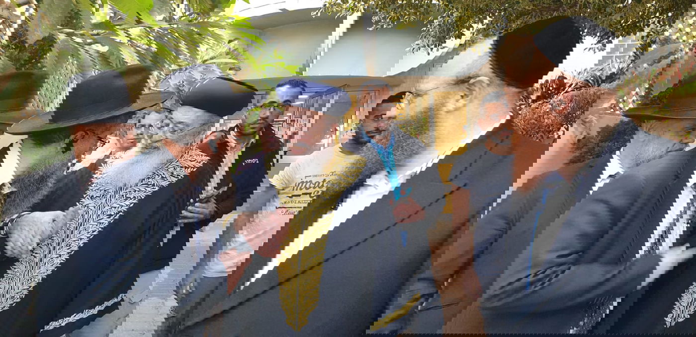 הגר"ש עמאר סייר בבית החולים והביע את התפעלותו