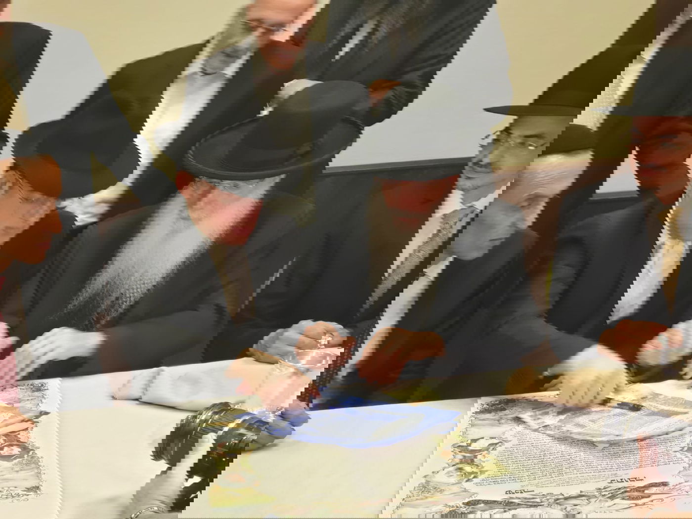 מוטי שטיינמץ, ישי ריבו ואברהם פריד בחתונה • צפו