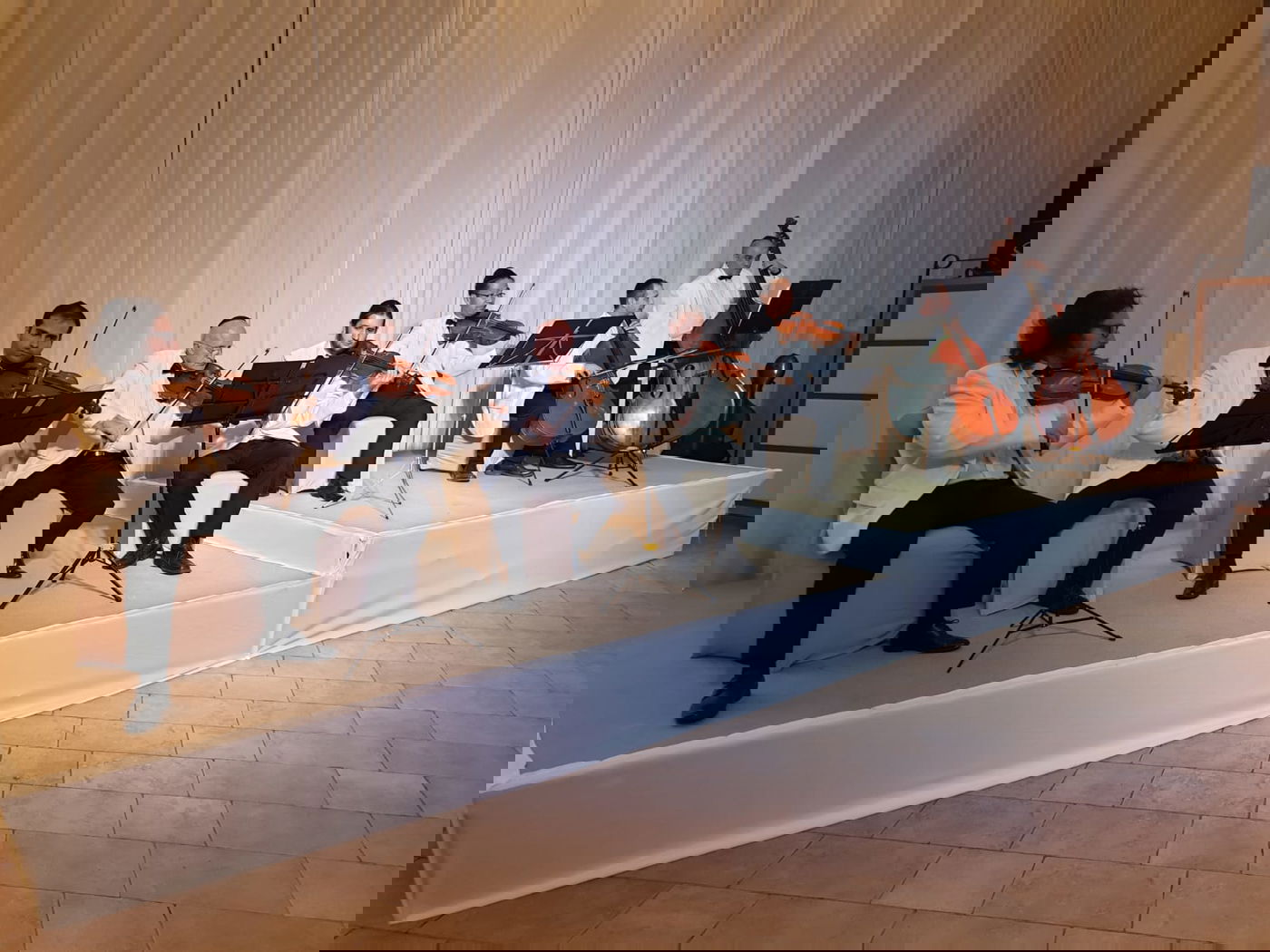 מוטי שטיינמץ, ישי ריבו ואברהם פריד בחתונה • צפו